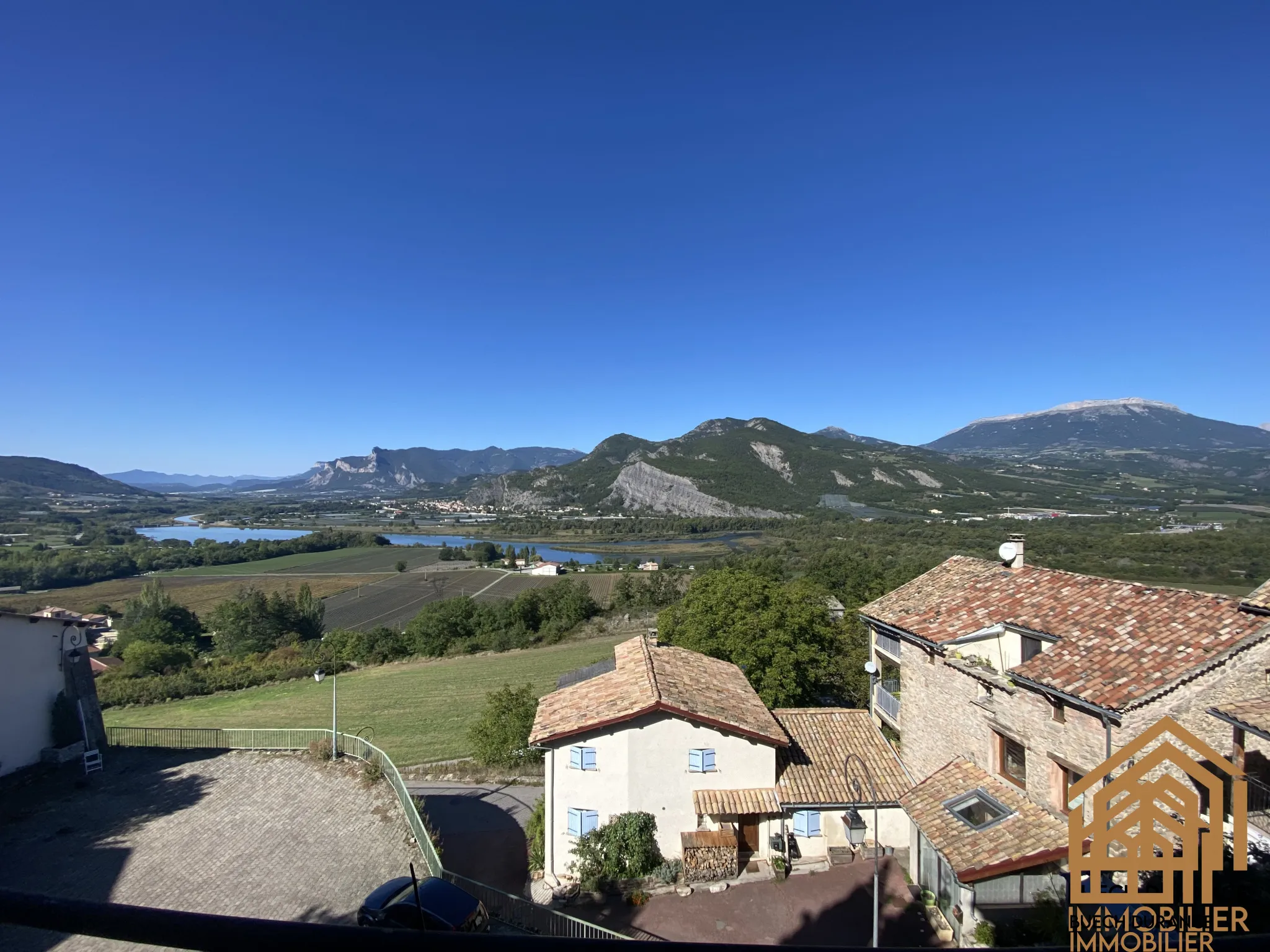 Maison de village à Curbans 05110 avec vue dominante sur la Durance et les montagnes 