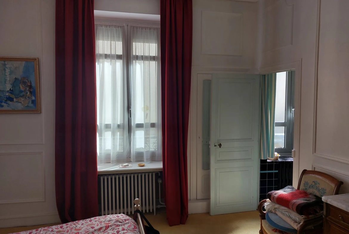 Appartement de 130.40 m2 à Vichy - Style Hausmannien 