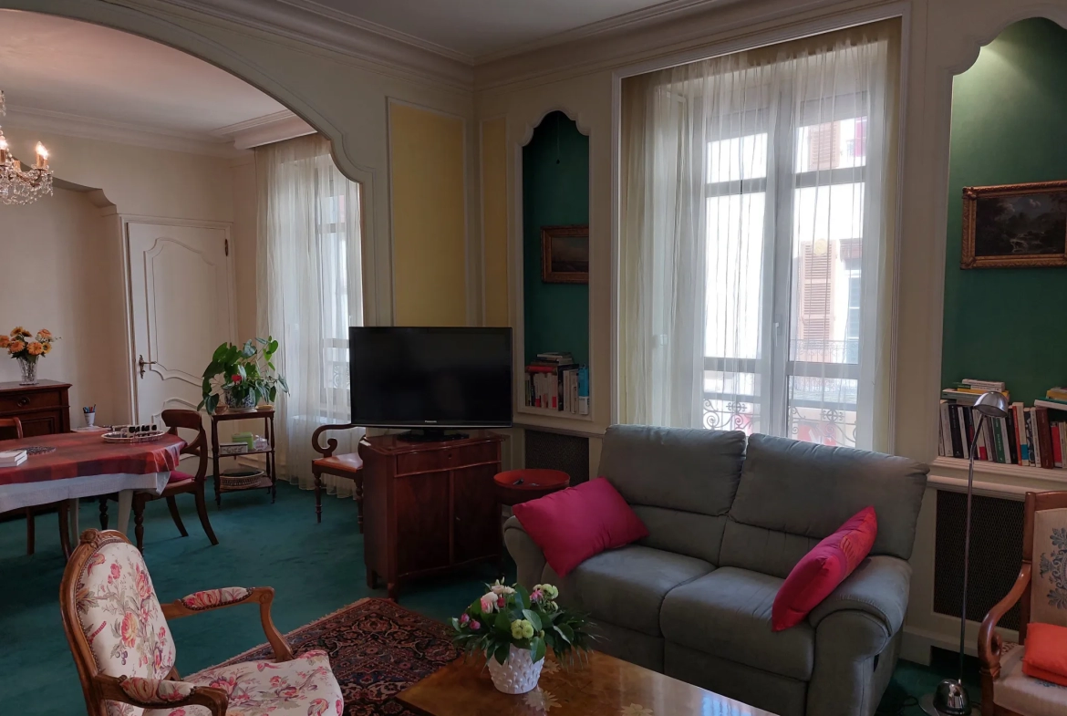 Appartement de 130.40 m2 à Vichy - Style Hausmannien 