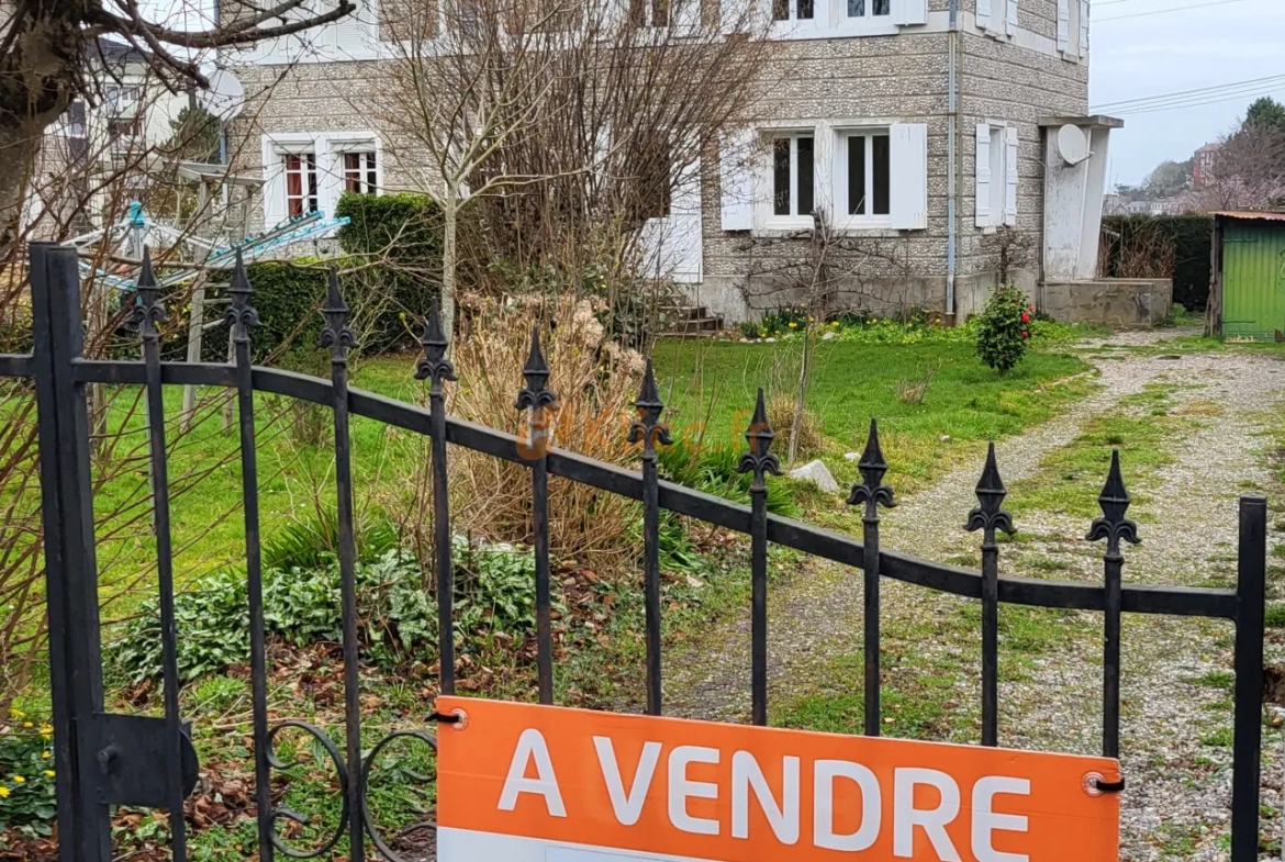 Maison de 85m2 sur jardin avec garage en vente à Saint-Valery-En-Caux 