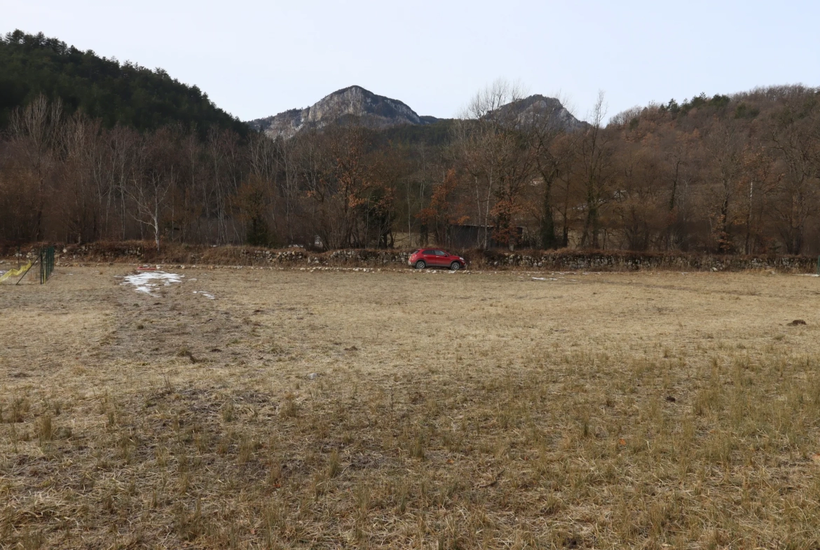 Terrain à bâtir au calme - proche du centre-ville 