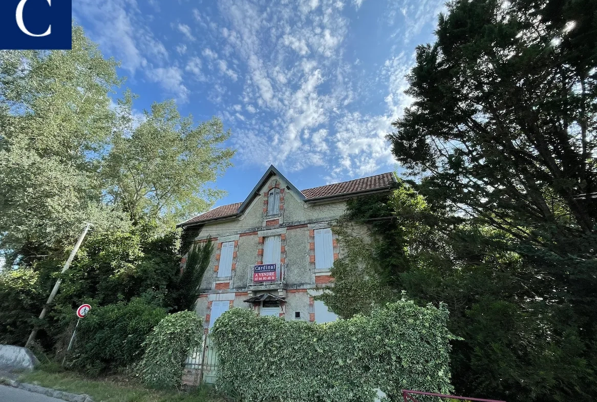 Cachet architectural ! Maison en bord de rivière à vendre à Razac sur l isle 