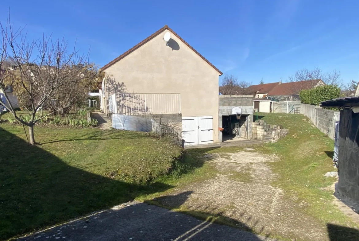 Pont sur Yonne - Pavillon de plain-pied avec sous-sol et terrasse 