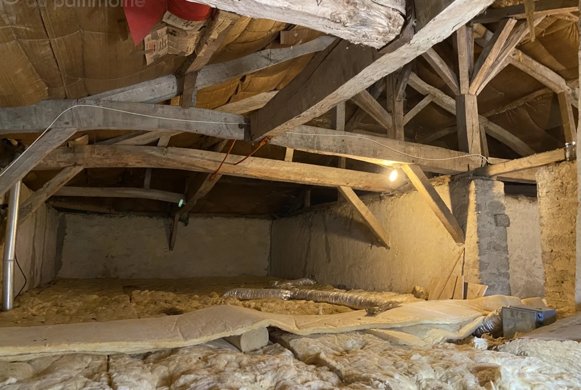 Maison en Pierre à Saint Côme, Calme et Potentiel d'Aménagement 