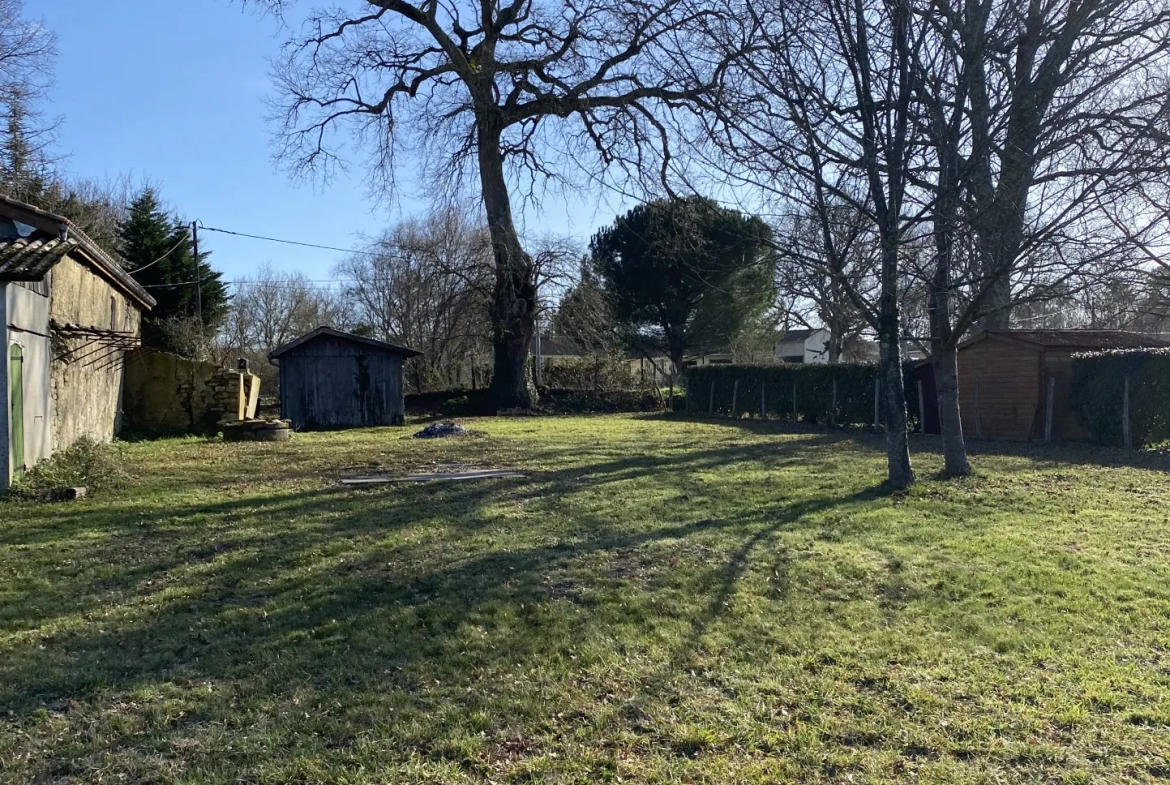 Maison en Pierre à Saint Côme, Calme et Potentiel d'Aménagement 