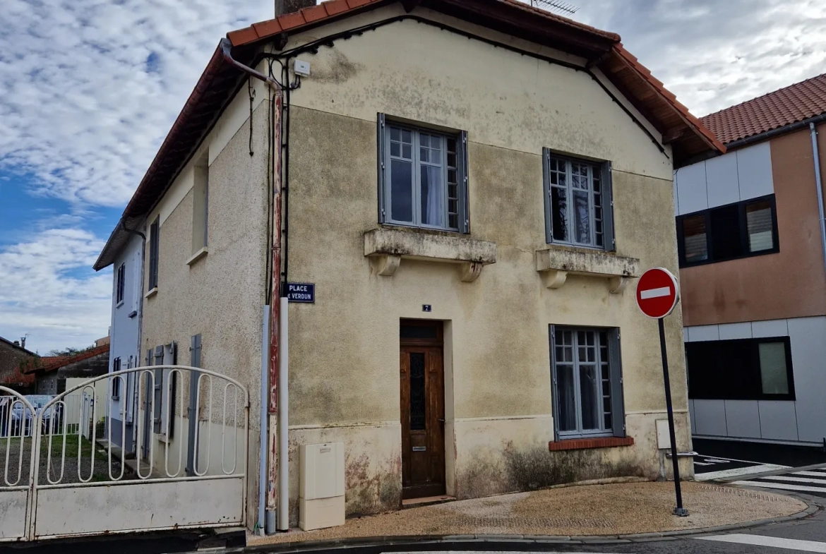 Charmante maison de ville avec jardin à Vic-en-Bigorre 