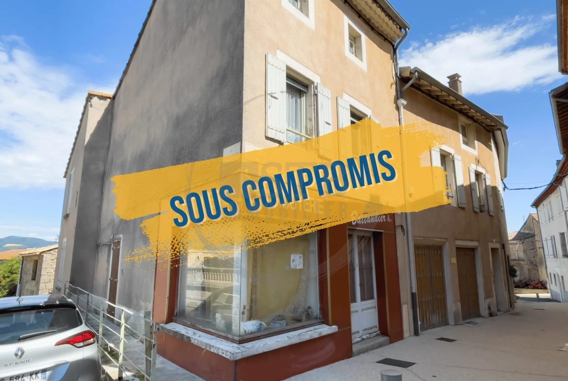 Tènement immobilier au centre de Vernoux-en-Vivarais 