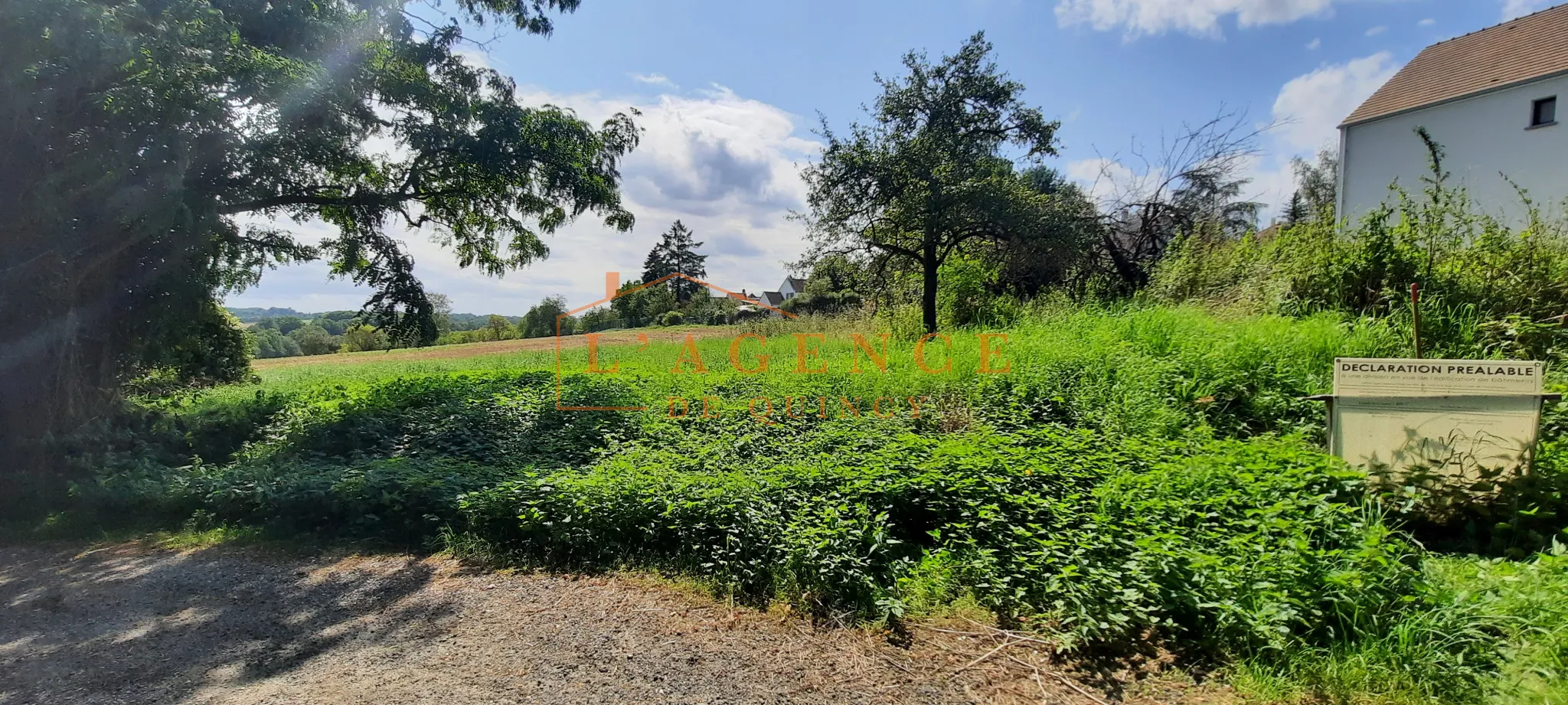 Terrain à bâtir à Quincy-voisins de 408m2 