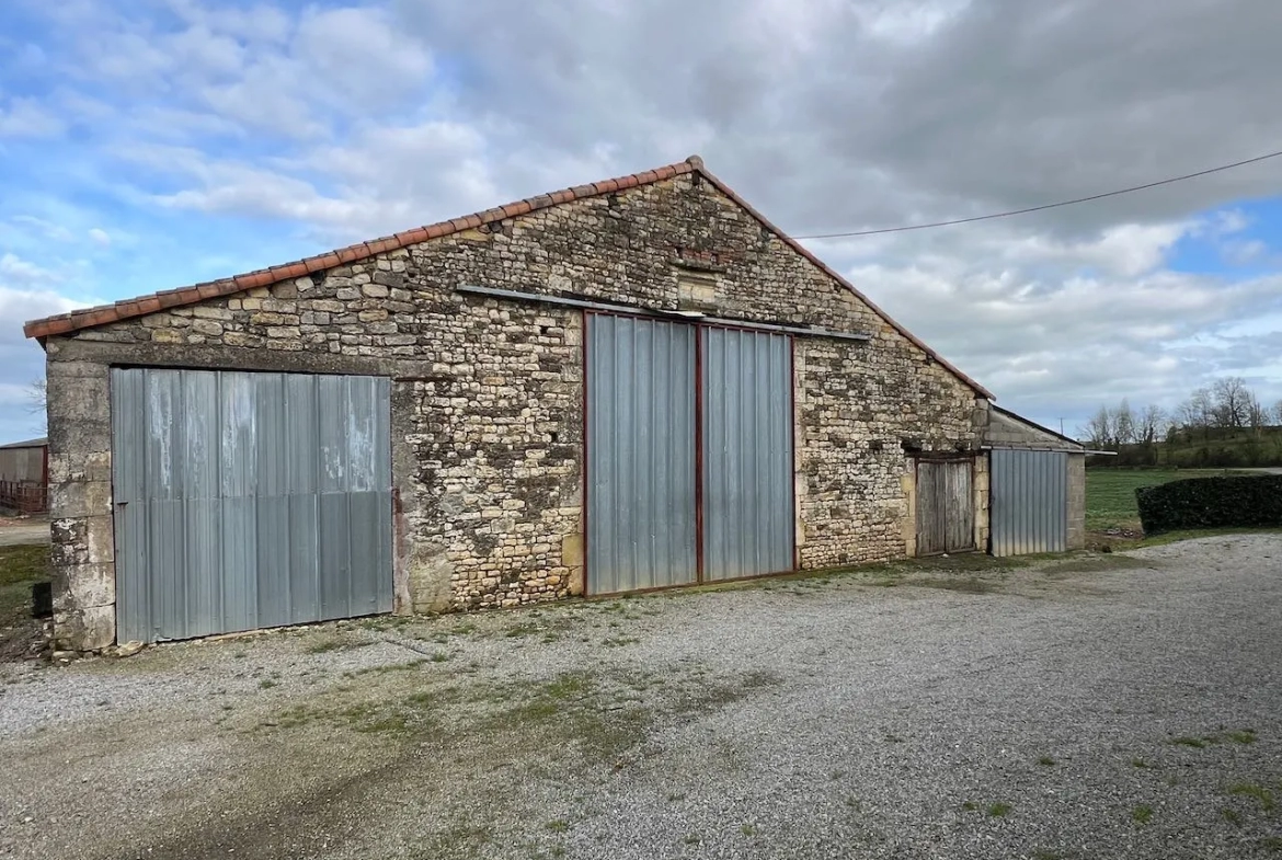 Corps de ferme avec deux maisons à Thouarsais bouildroux 