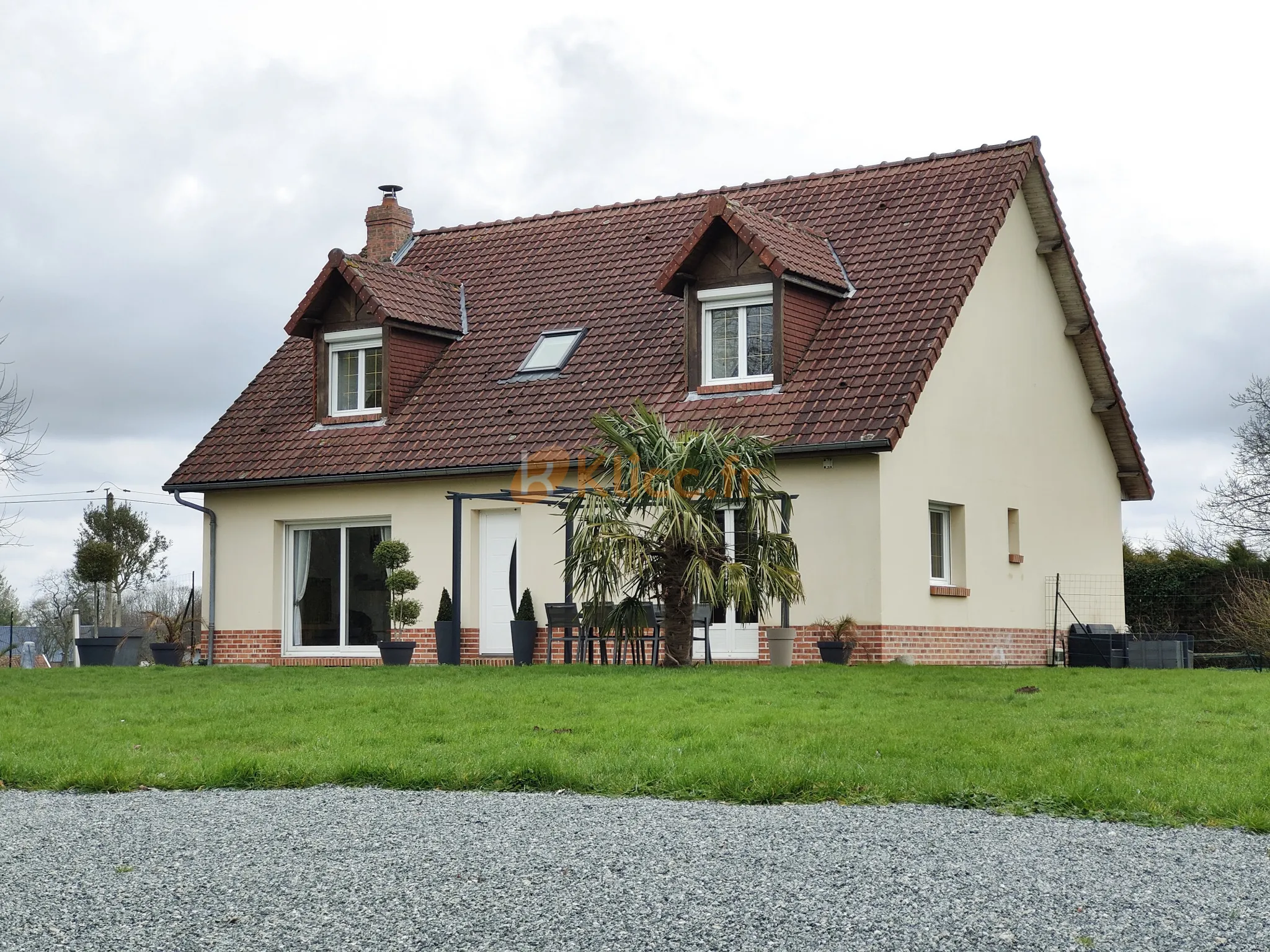 Maison 7 pièces 175m2 sur sous-sol et grand jardin à Dieppe 