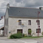 Maison au cœur d'un bourg proche Pontivy.