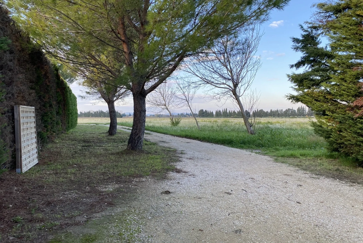 Maison 2 chambres avec jardin à Camaret sur aigues 