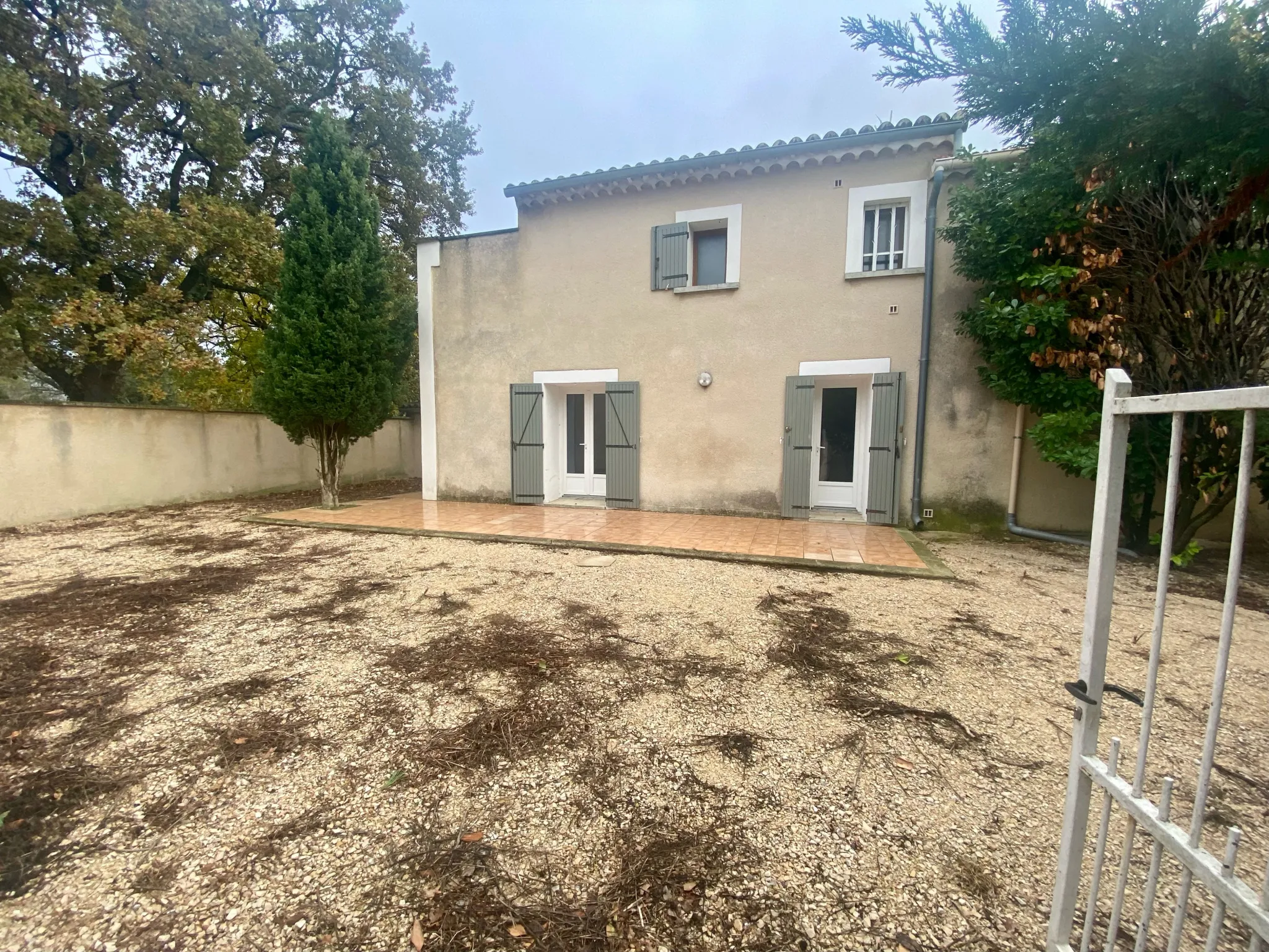 Maison 2 chambres avec jardin à Camaret sur aigues 