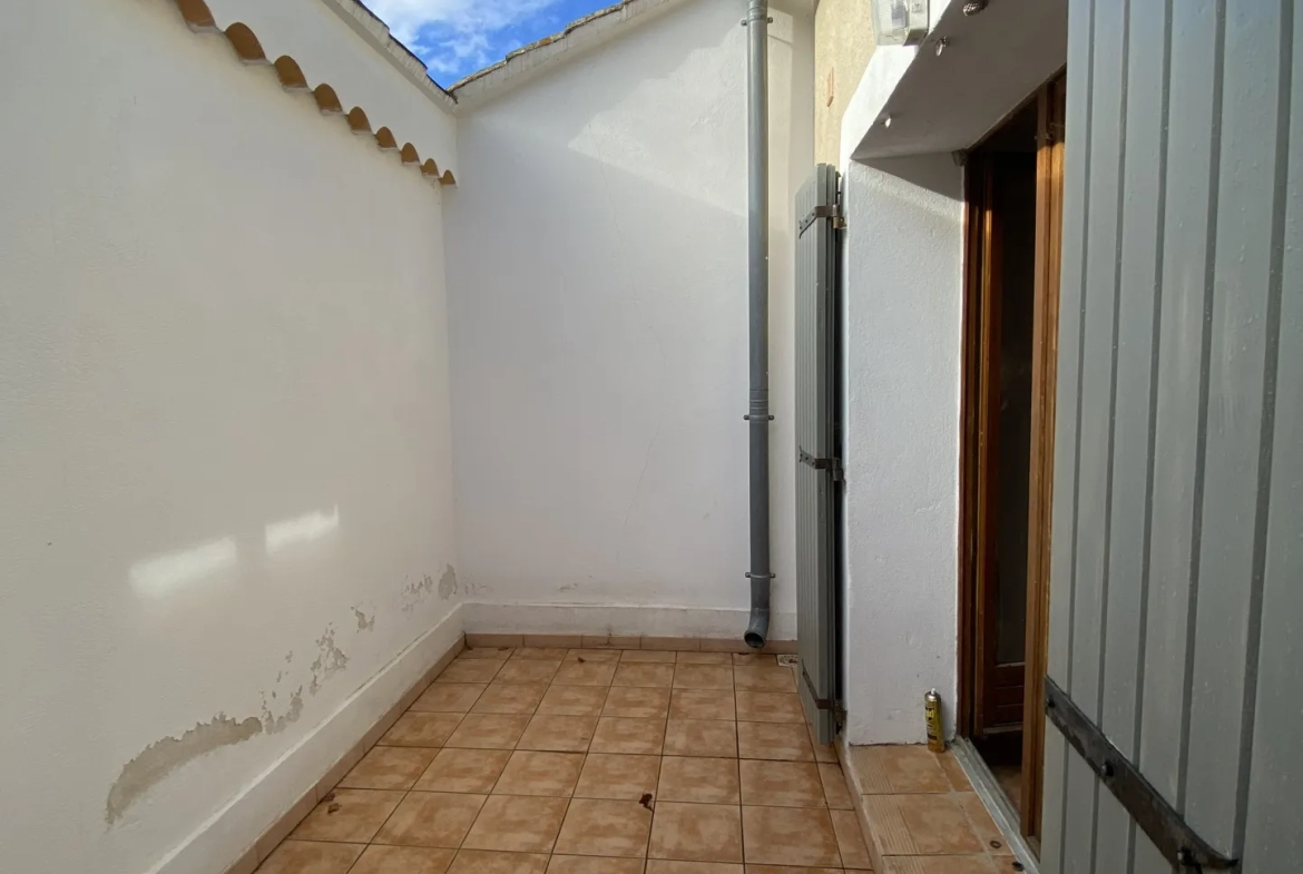 Maison 2 chambres avec jardin à Camaret sur aigues 