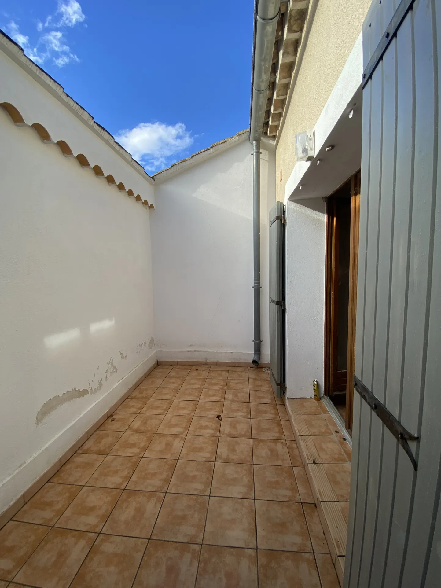 Maison 2 chambres avec jardin à Camaret sur aigues 