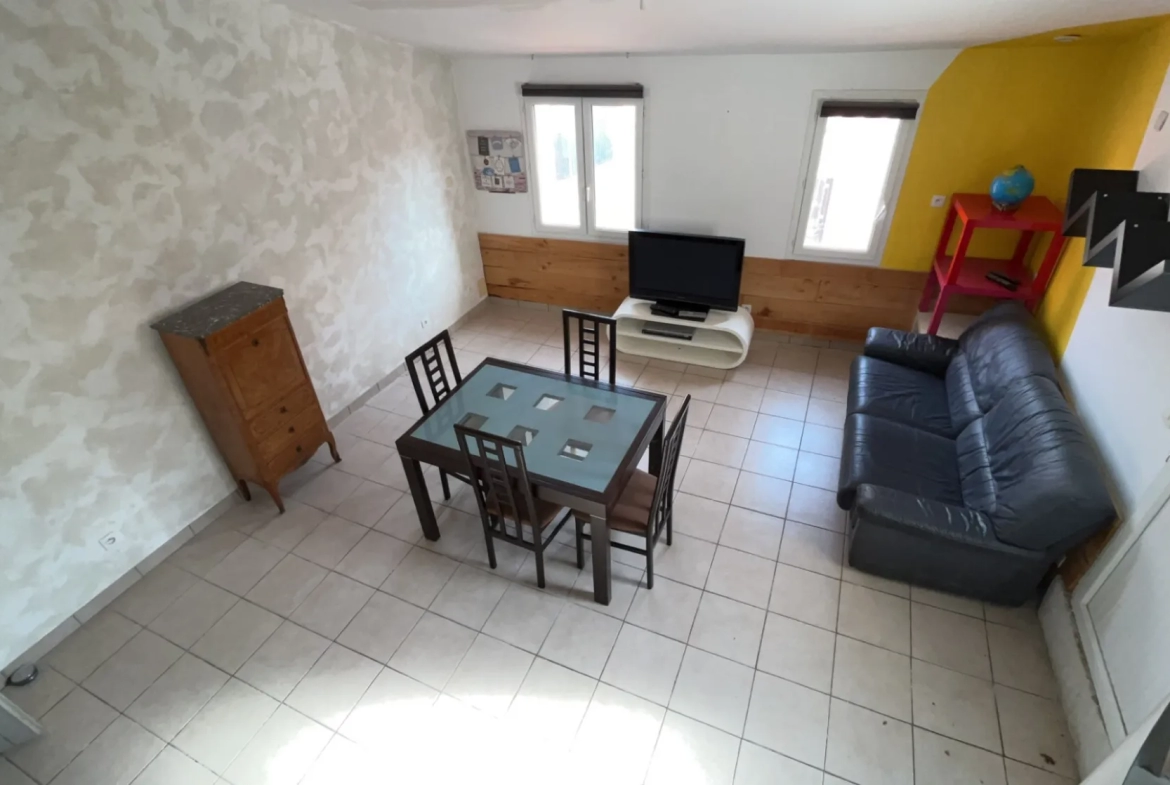 A VENDRE-Villemolaque - Immeuble de rapport - 2 Appartements avec garage moto 