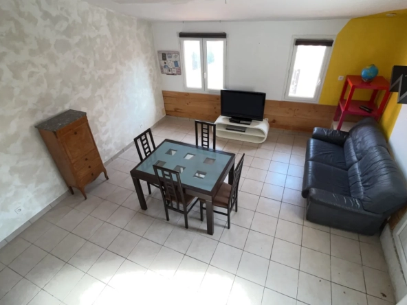 A VENDRE-Villemolaque - Immeuble de rapport - 2 Appartements avec garage moto