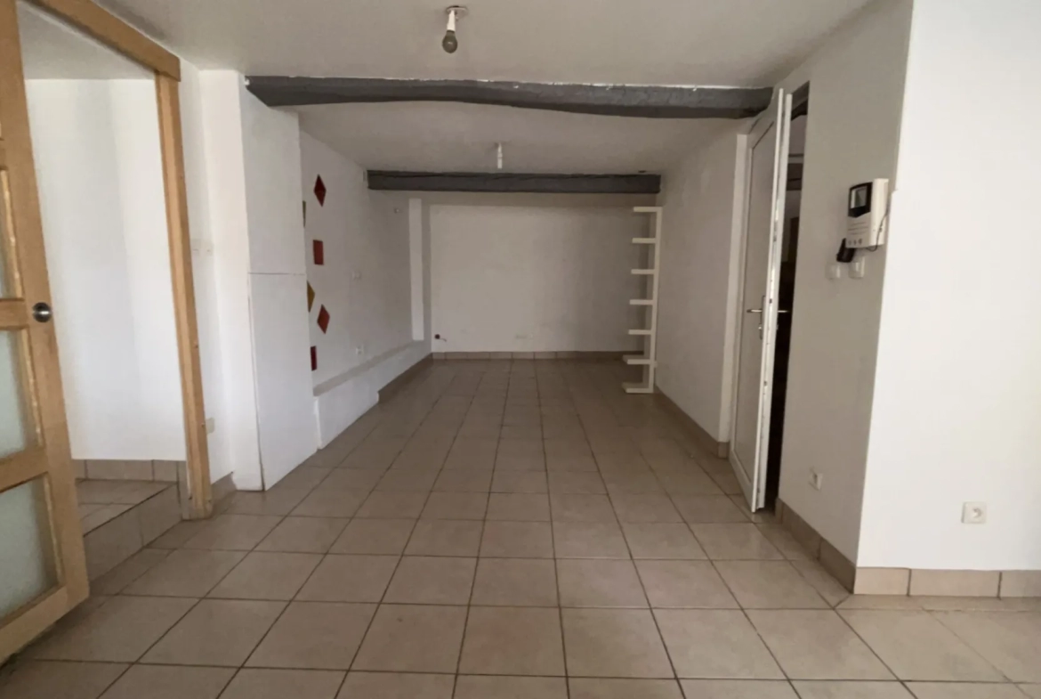 A VENDRE-Villemolaque - Immeuble de rapport - 2 Appartements avec garage moto 