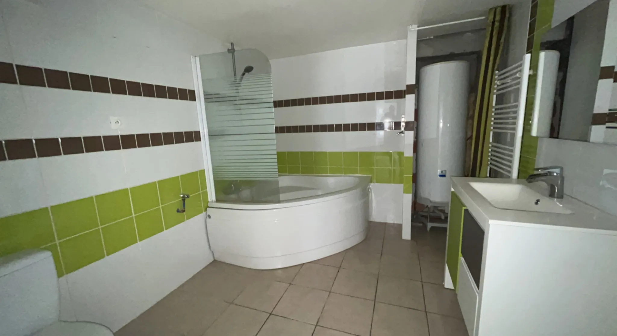 A VENDRE-Villemolaque - Immeuble de rapport - 2 Appartements avec garage moto 