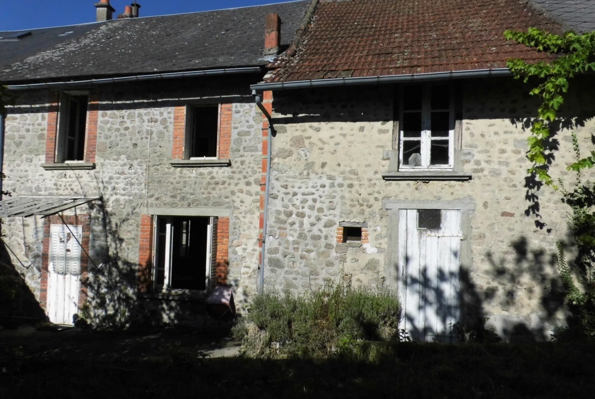 Maison de village à rénover, 3 chambres, ~100m2 avec garage et jardin 190m2 