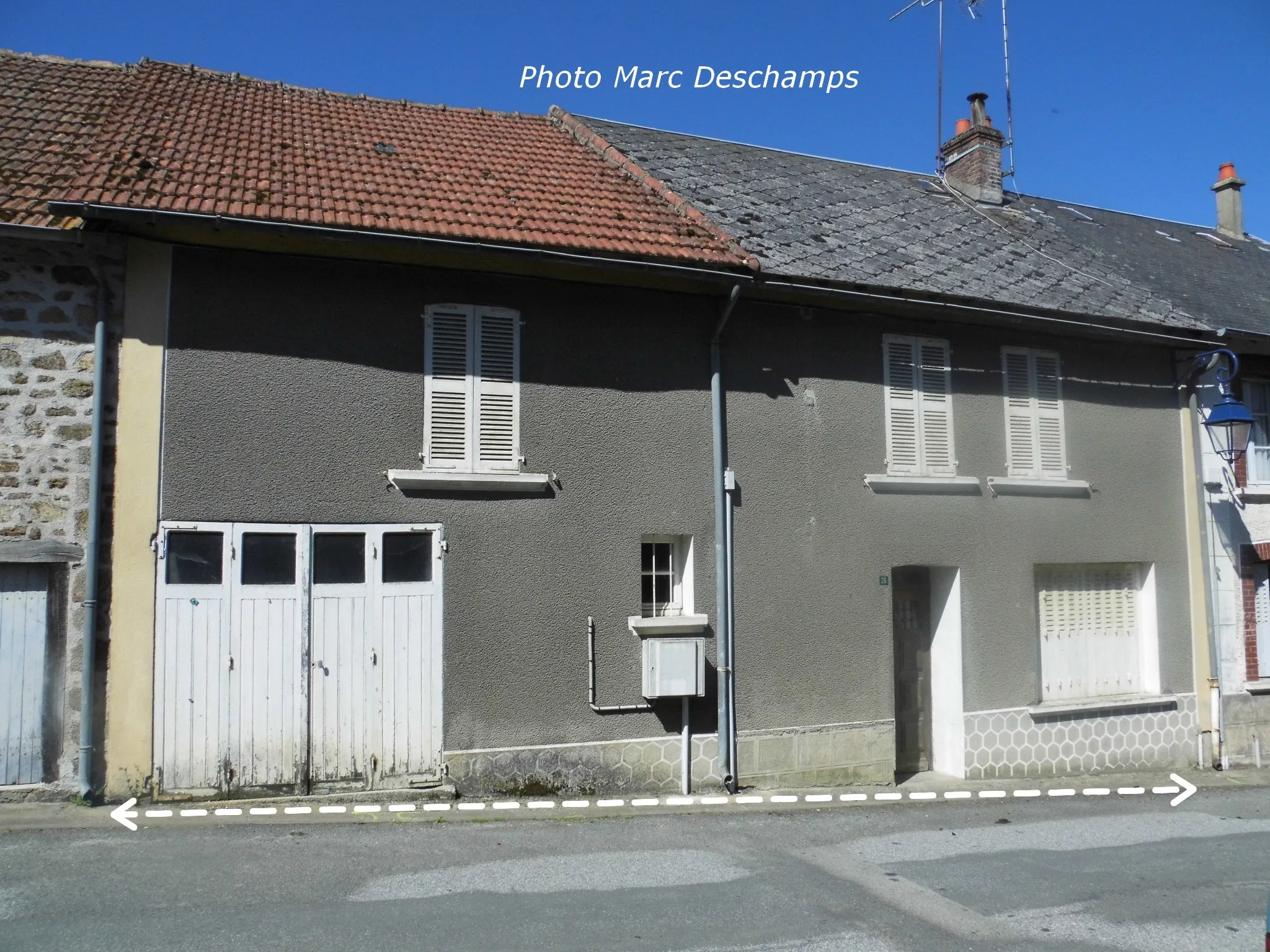 Maison de village à rénover, 3 chambres, ~100m2 avec garage et jardin 190m2 