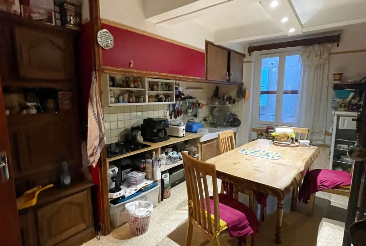 Maison de village de 74m2 en vente avec terrasse à Sisteron 