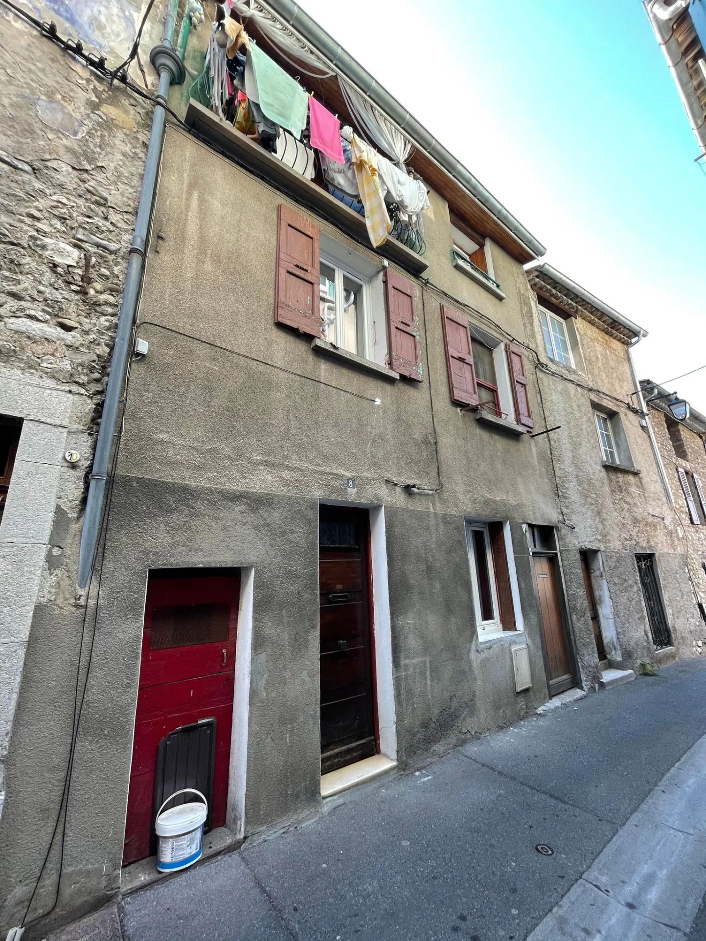 Maison de village de 74m2 en vente avec terrasse à Sisteron 