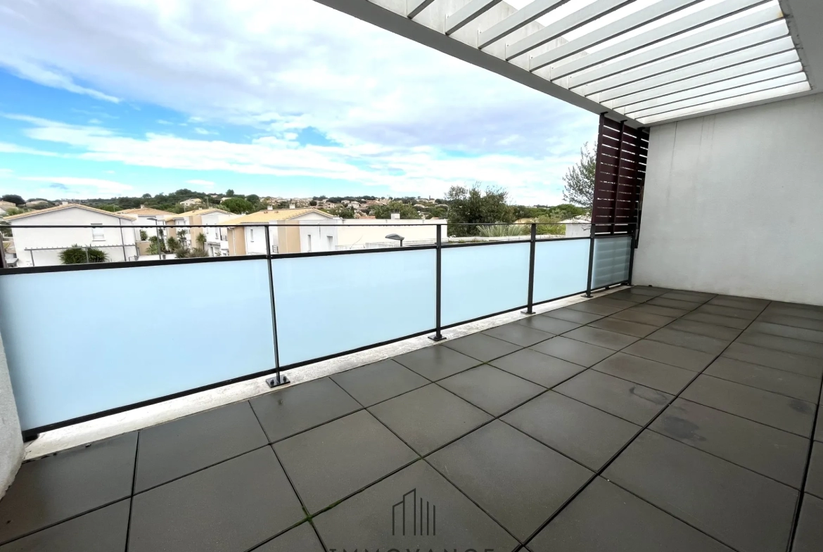 Appartement deux pièces à Pignan avec terrasse et parking 