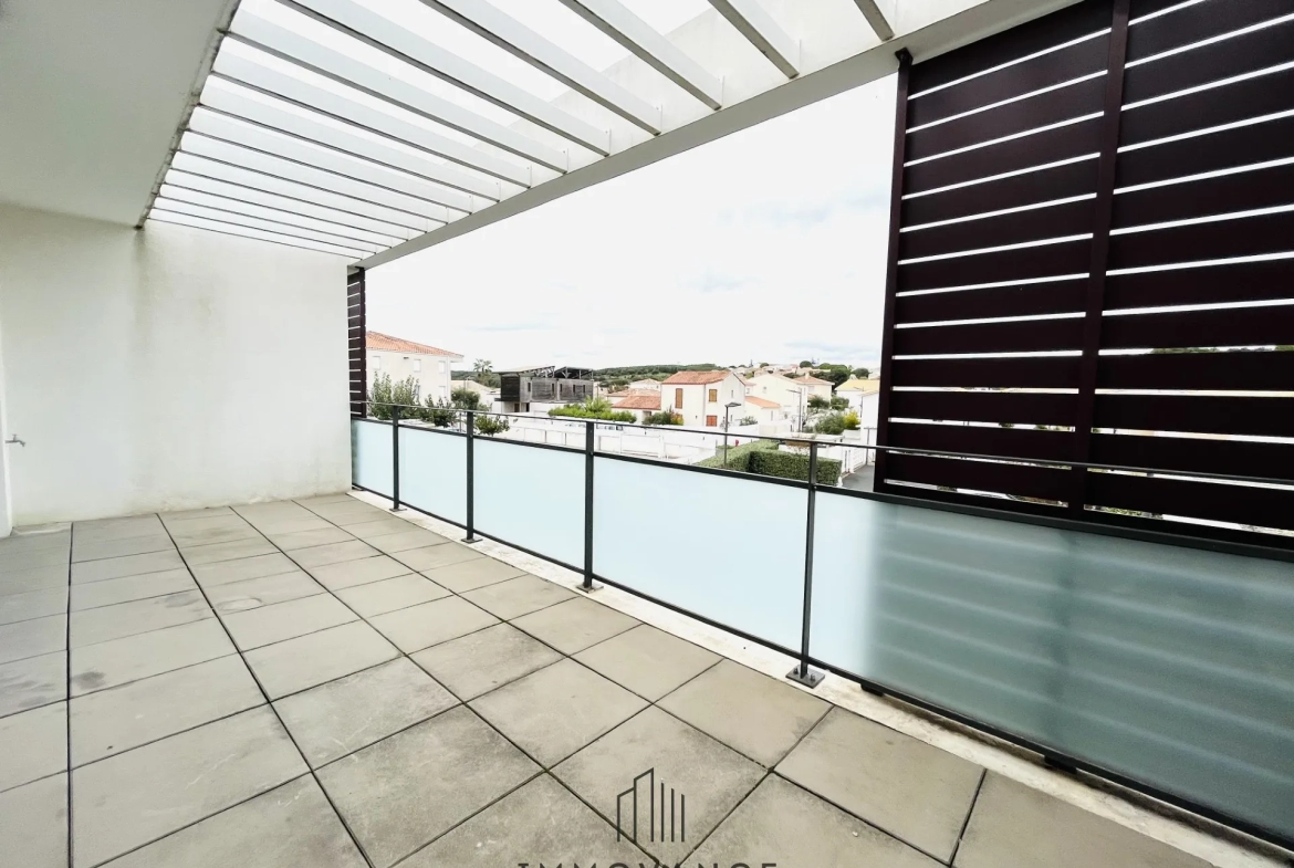 Appartement deux pièces à Pignan avec terrasse et parking 