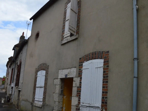 Maison de village à Ferrières-En-Gâtinais (45) avec 5 chambres