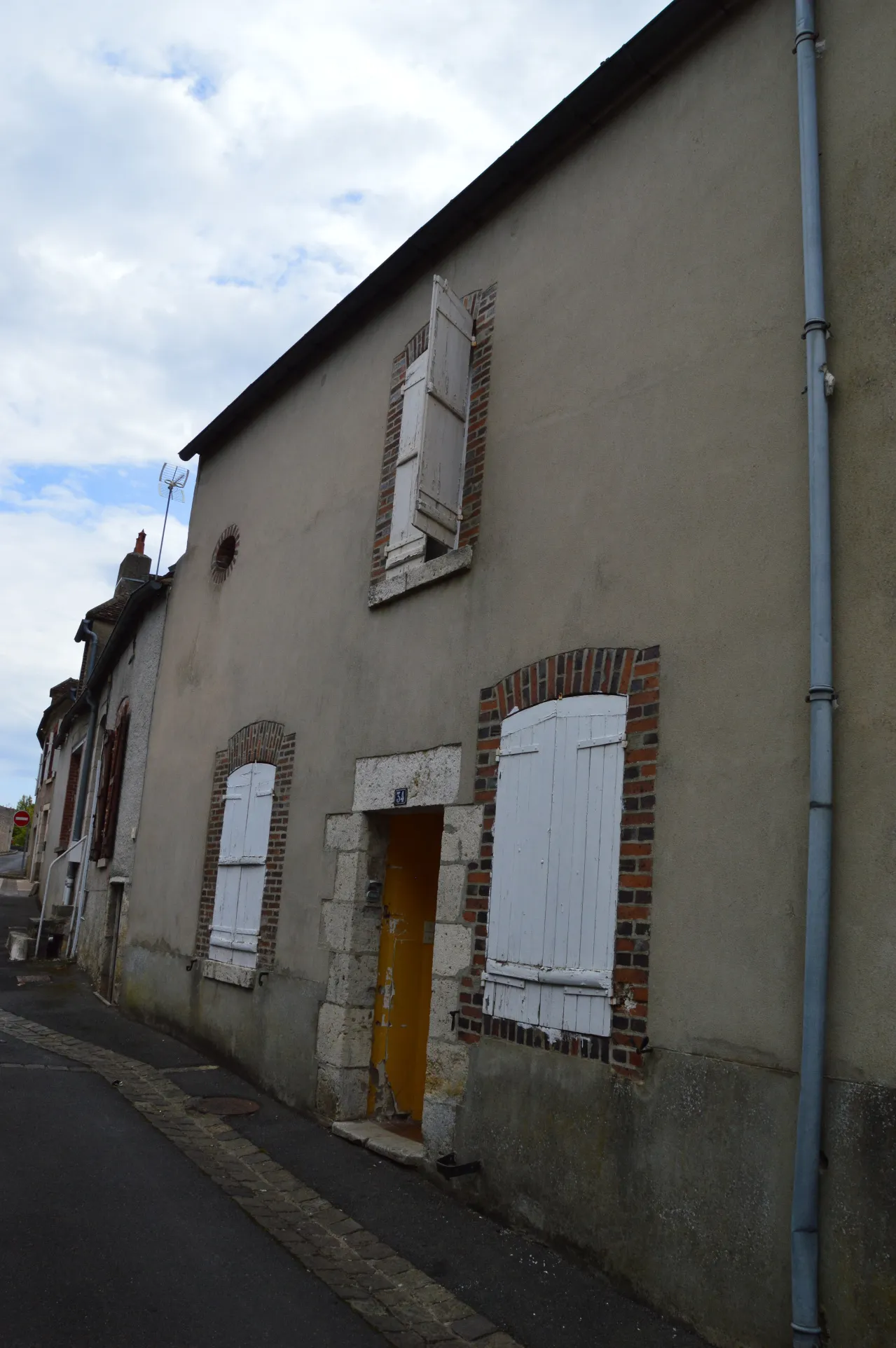 Maison de village à Ferrières-En-Gâtinais (45) avec 5 chambres 