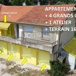 Appartement T2 rénové avec 4 garages, atelier et jardin attenant à Meounes les montrieux