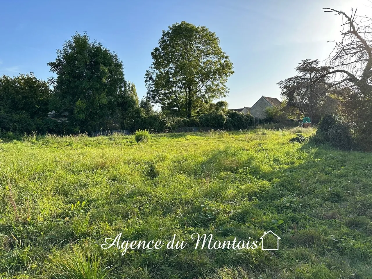 Terrain à bâtir à Donnemarie Dontilly de 970 m2 