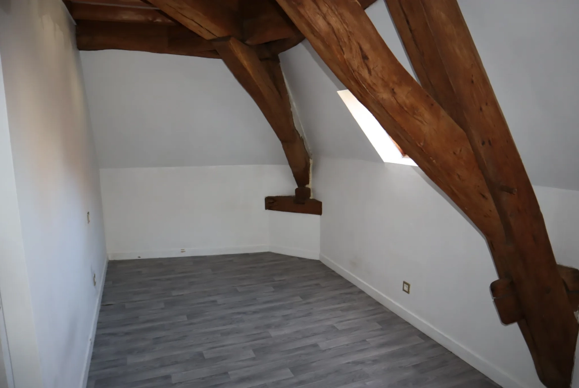 Appartement atypique en triplex à Autun 