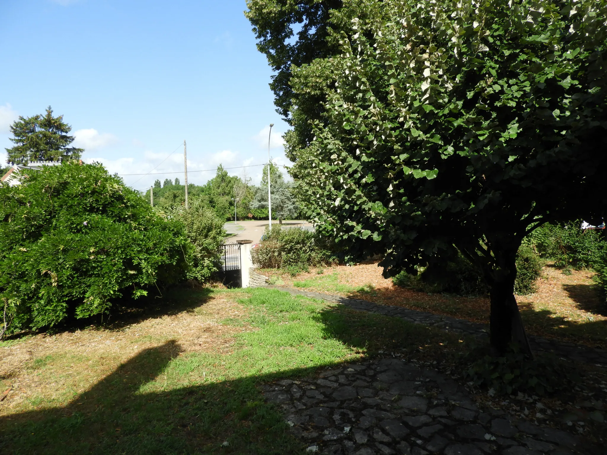 Belle Propriété à Proximité du Canal du Nivernais à Decize (Nièvre) 