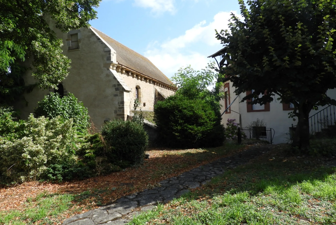 Belle Propriété à Proximité du Canal du Nivernais à Decize (Nièvre) 