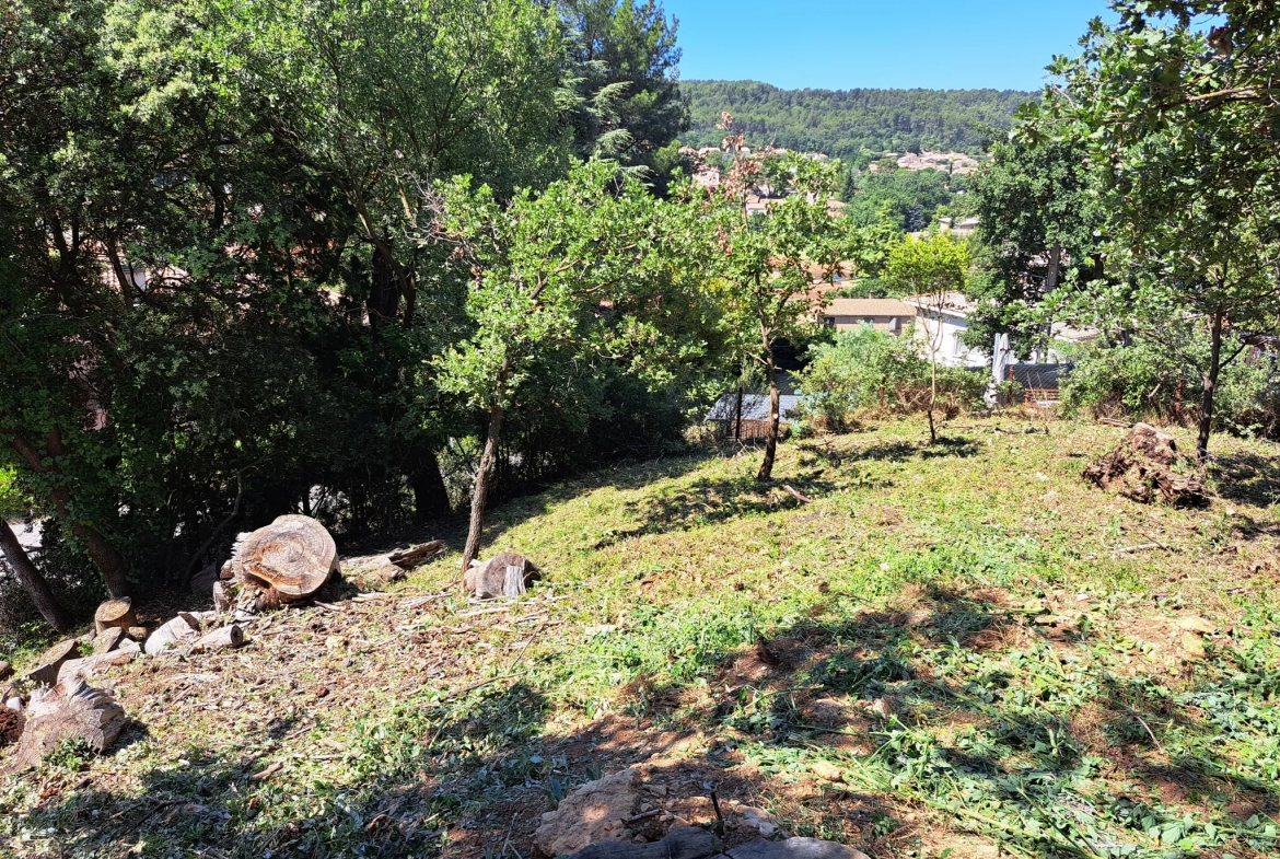 Terrain à bâtir avec vue dégagée à GARDANNE - 172 800 € 