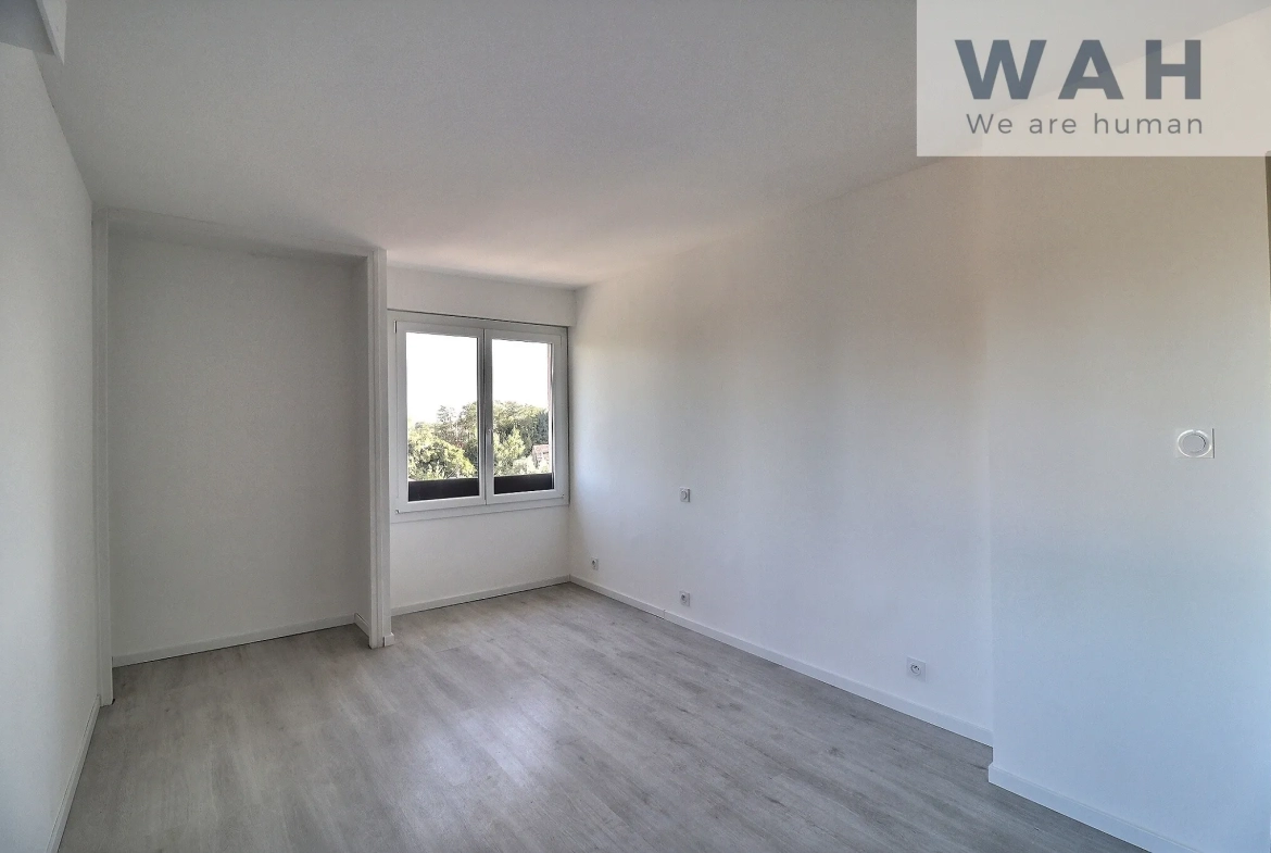 Vente appartement 4 pièces 101m2 + garage - 34400 Lunel 