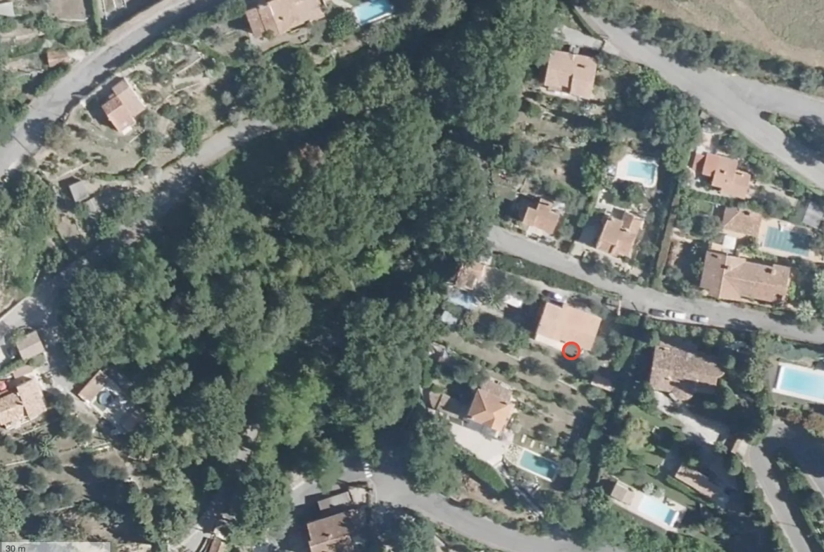 Terrain non constructible à Magagnosc - Superficie de 2200m² 