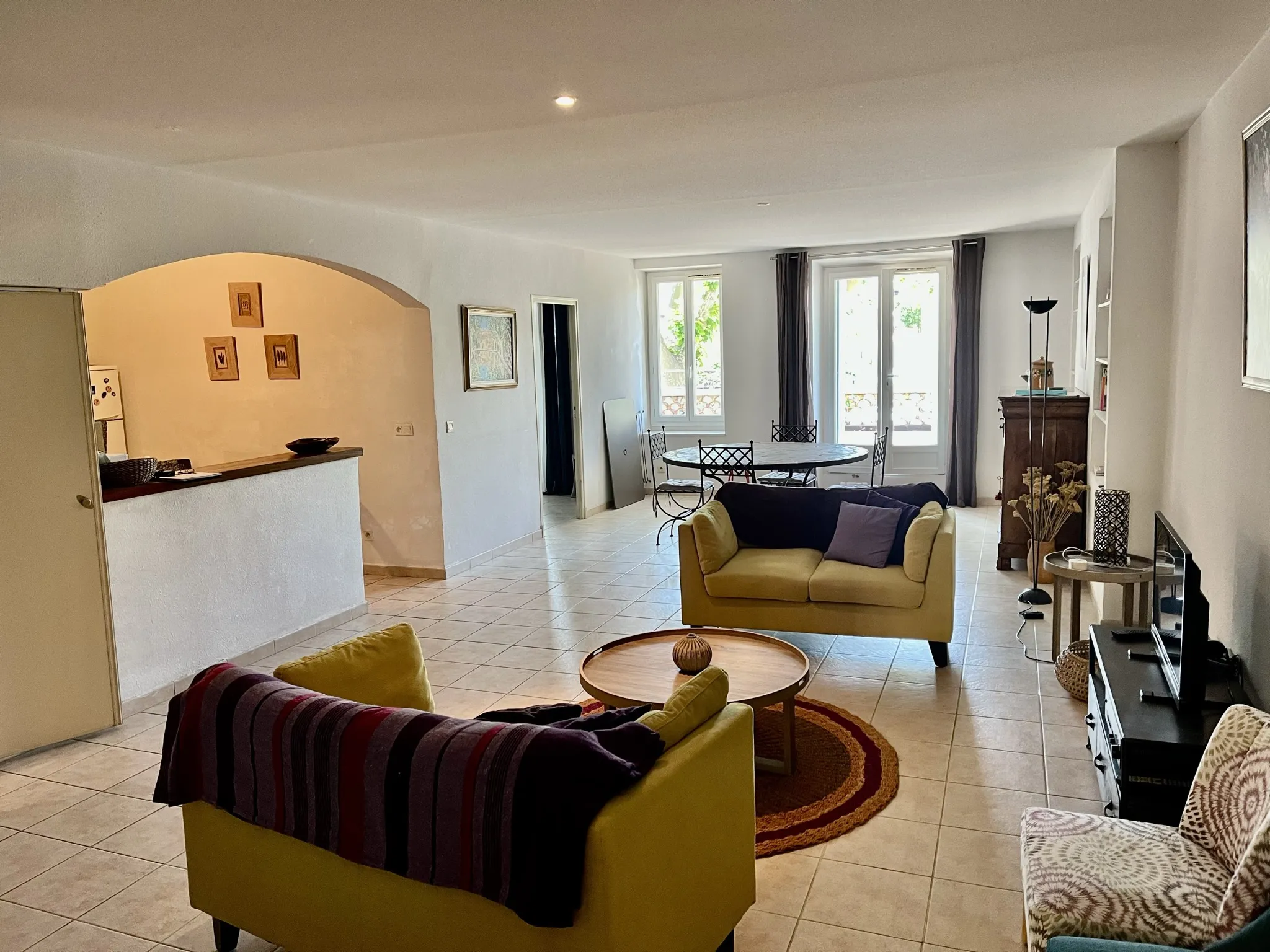 Appartement de 99m2 avec terrasse au centre de Vaison la Romaine 