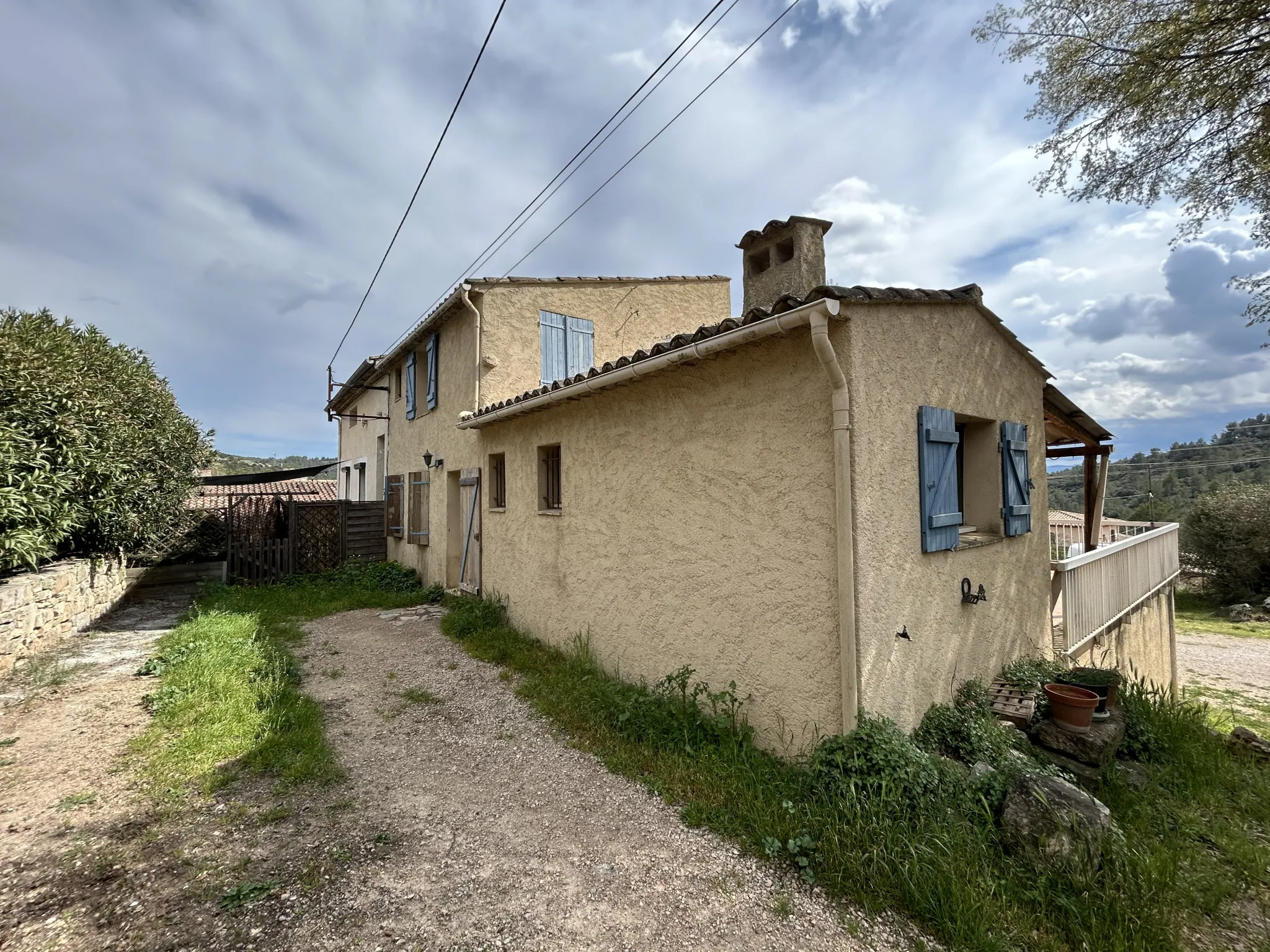 Maison 3 pièces + garage + ruine à Taradeau 