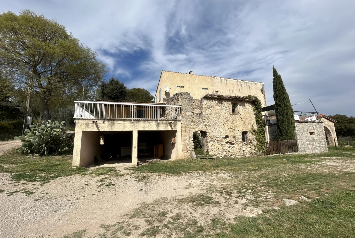 Maison 3 pièces + garage + ruine à Taradeau 