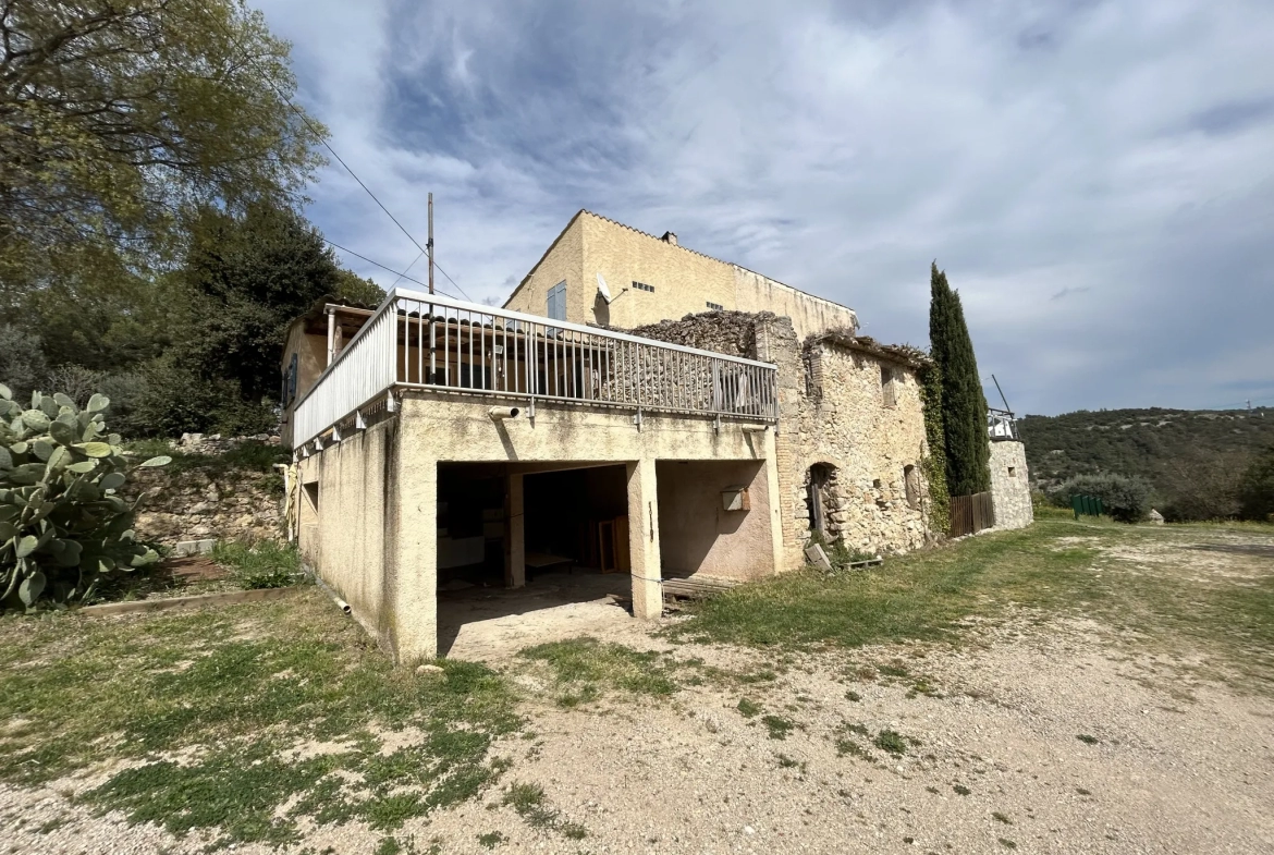 Maison 3 pièces + garage + ruine à Taradeau 