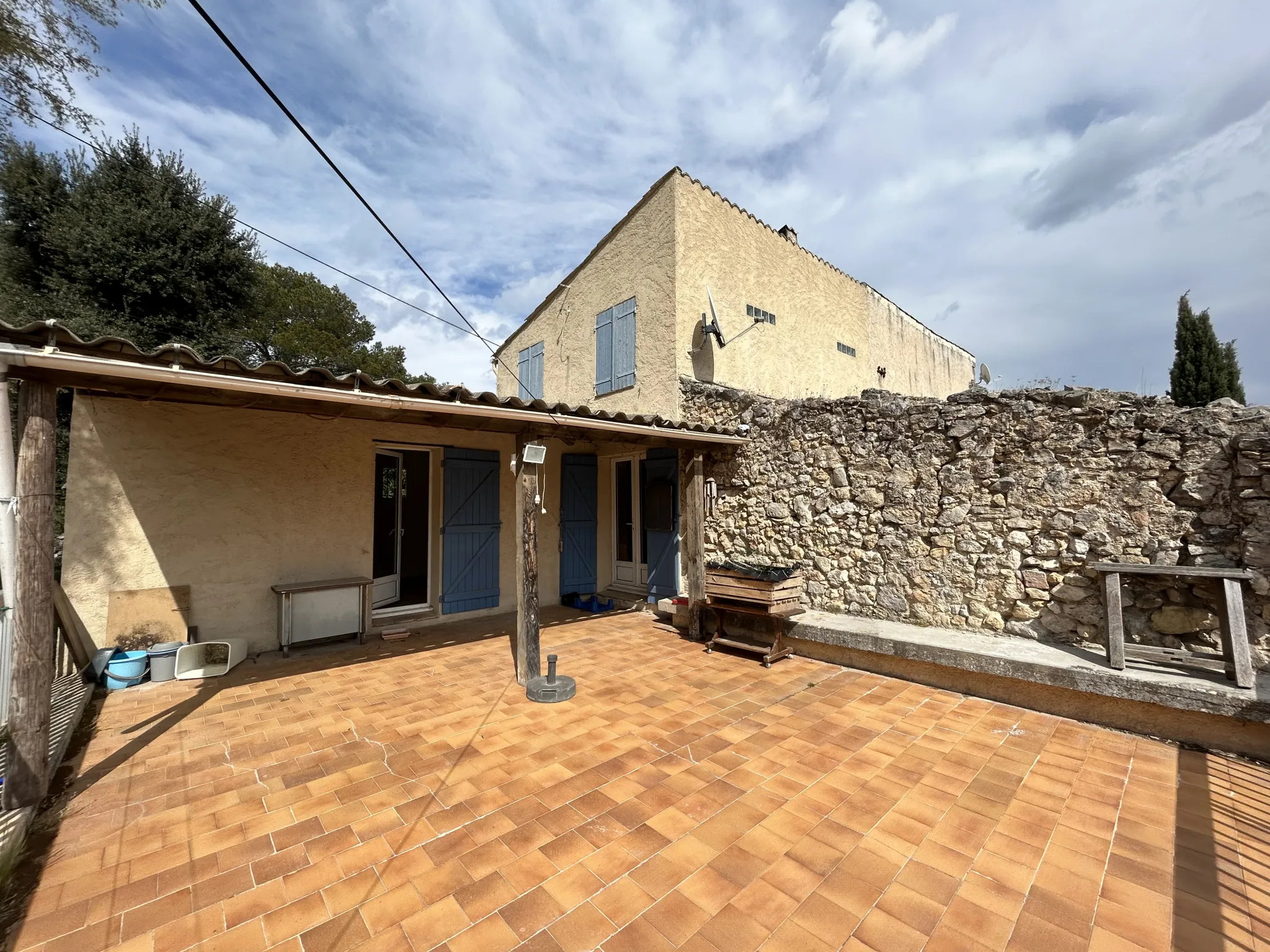 Maison 3 pièces + garage + ruine à Taradeau 