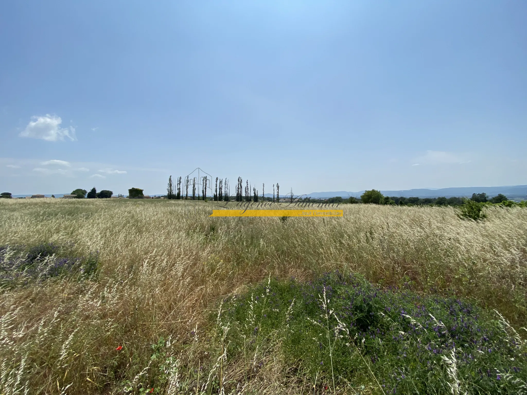 Terrain à bâtir de 389 m2 à Montélimar 