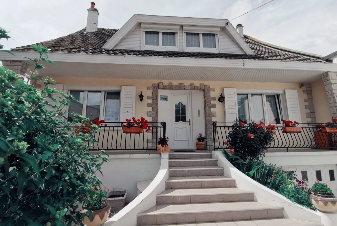 Maison à Cayeux sur Mer avec de beaux volumes - Potentiel pour gîte 