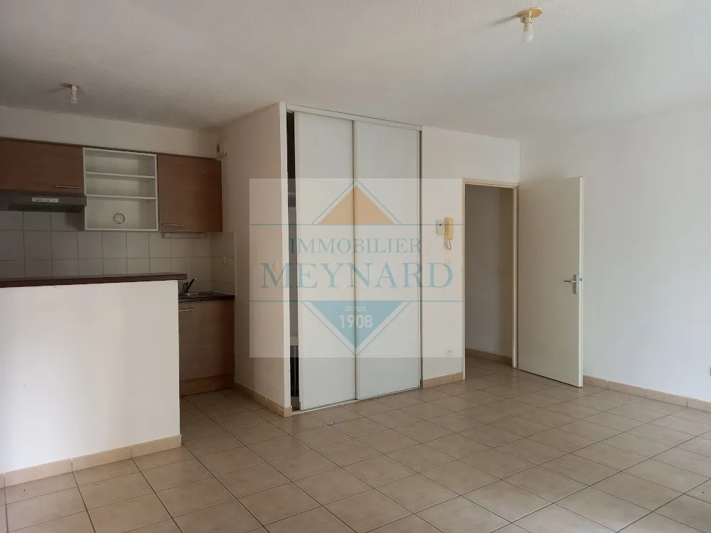 Appartement 43 m2 avec Piscine à Saint Martin Lacaussade 