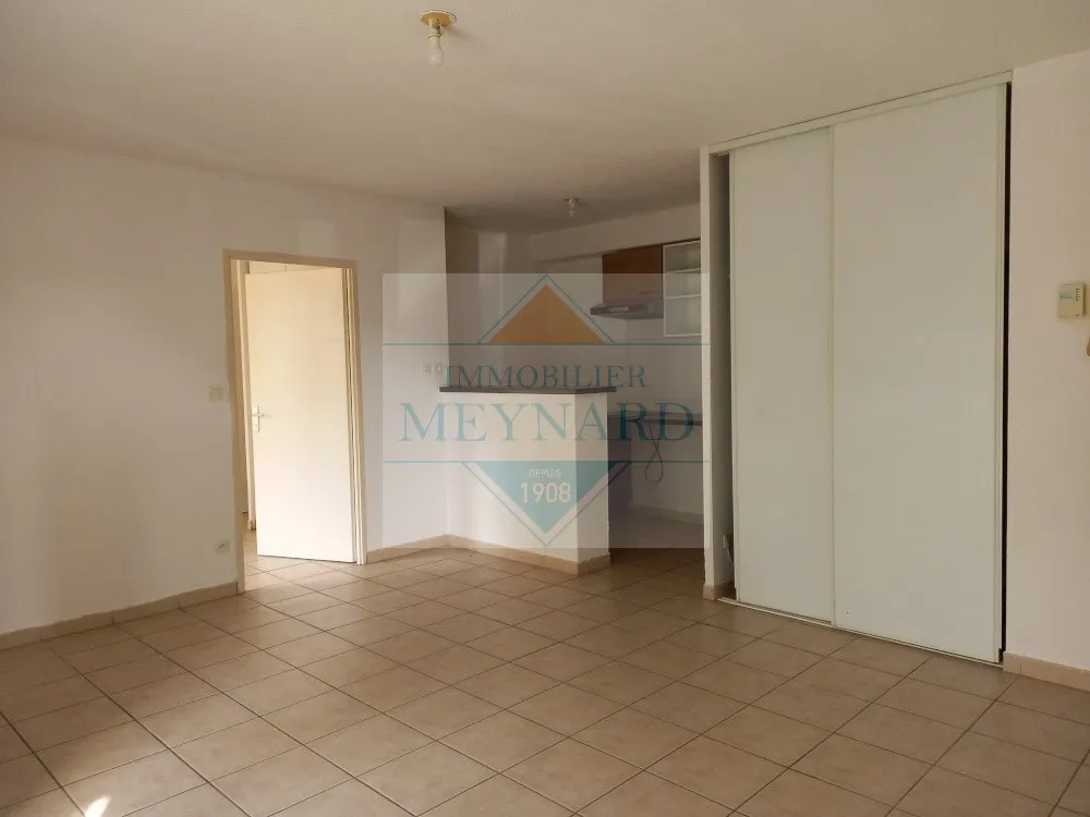 Appartement 43 m2 avec Piscine à Saint Martin Lacaussade 