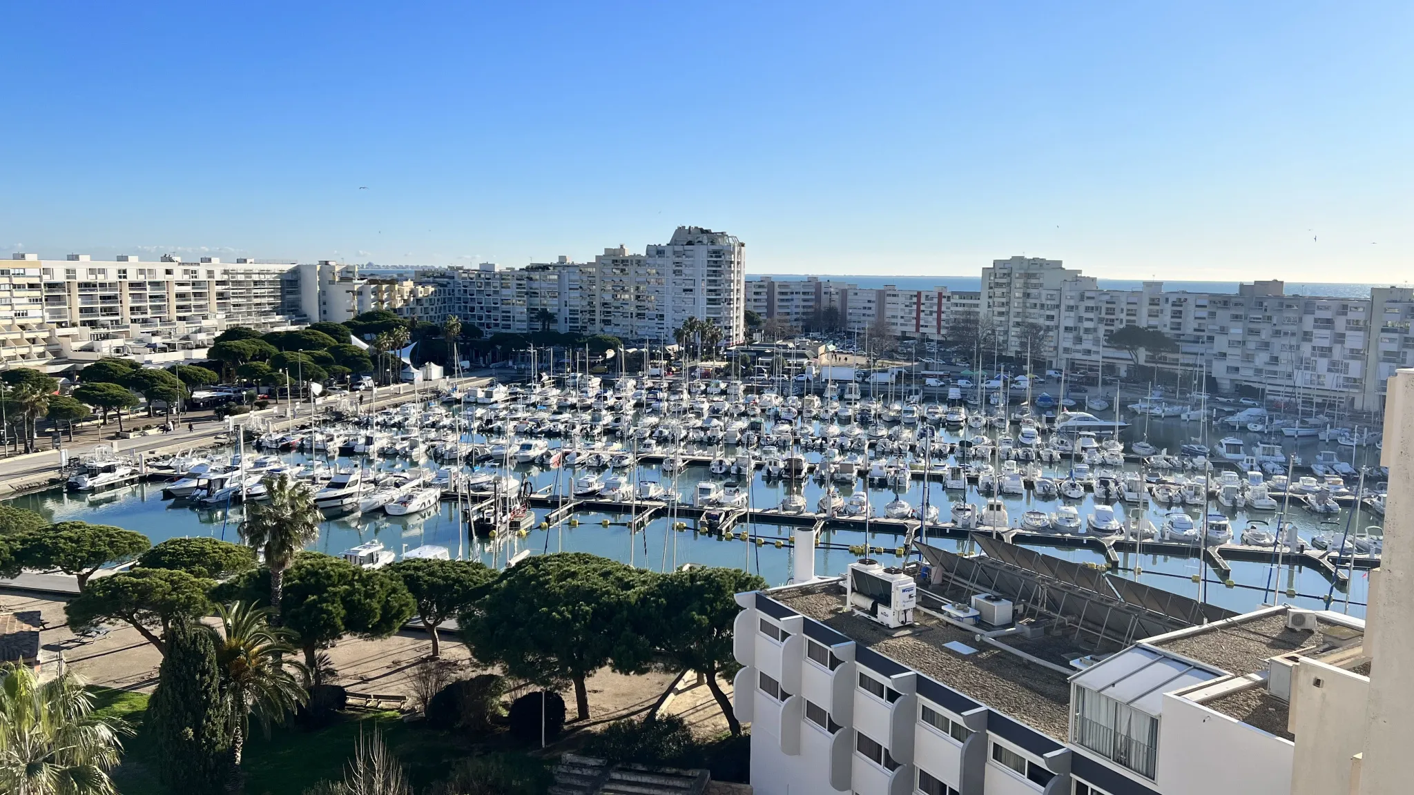 CARNON F3 + LOGGIAS VUE PANORAMIQUE PORT 