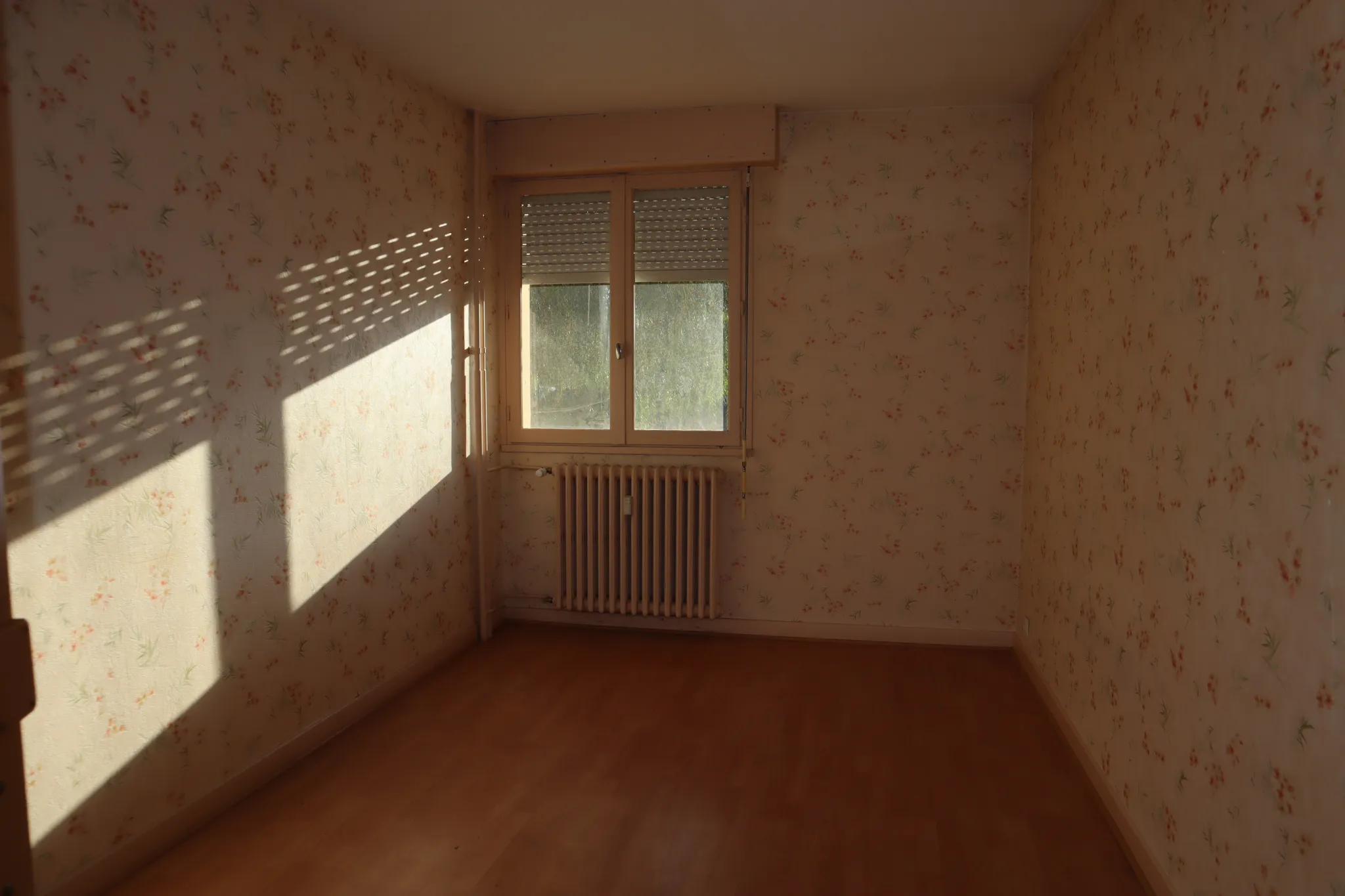 Appartement à rénover au rez-de-chaussée à Autun 